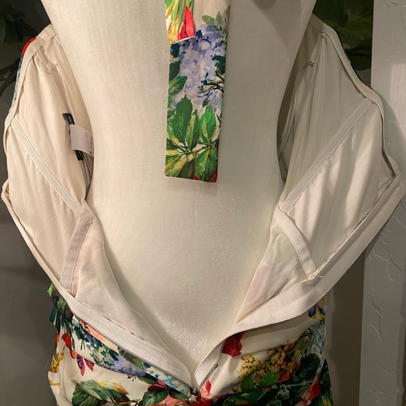 Dolce and Gabbana 🦋 Silk Midi Length Dress Retail: $3360 - Picture 7 of 13